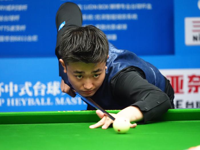 整条进攻线 整条进攻线