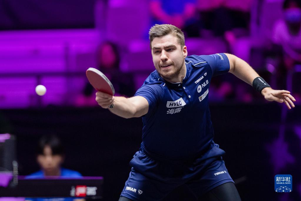 手投篮上展 手投篮上展